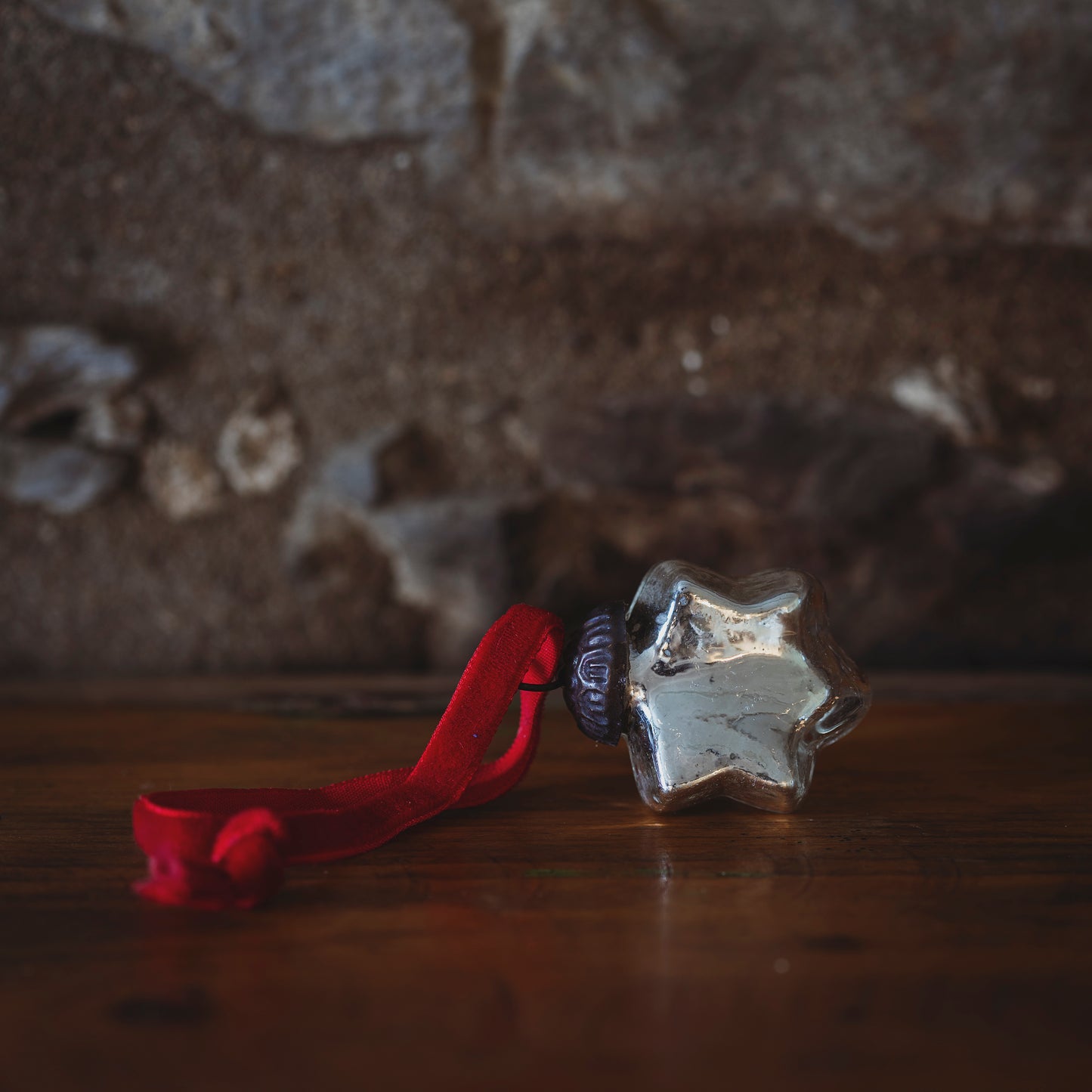 Mini Opalescent Green Star Decoration