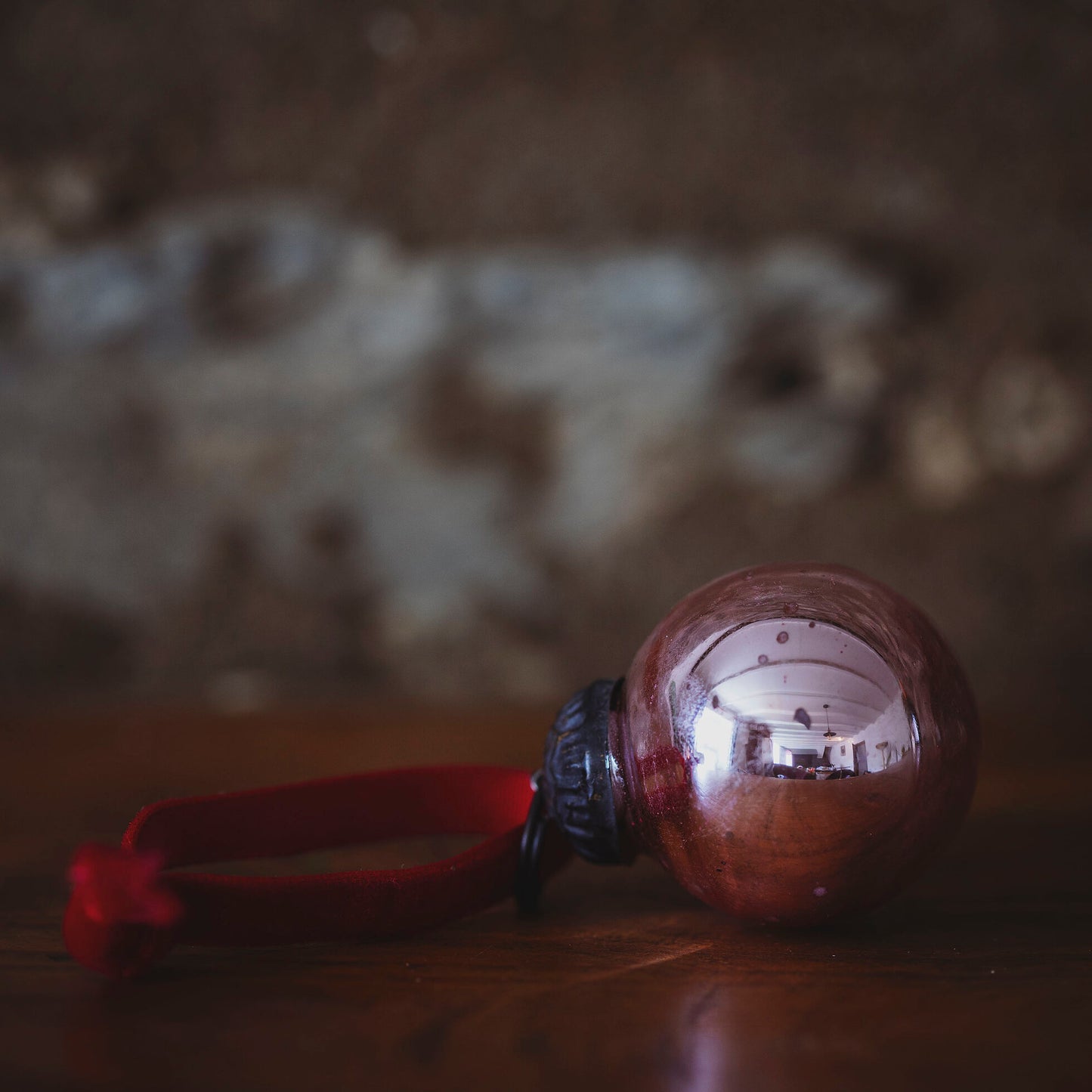 Mini Opalescent Pink Ball Bauble