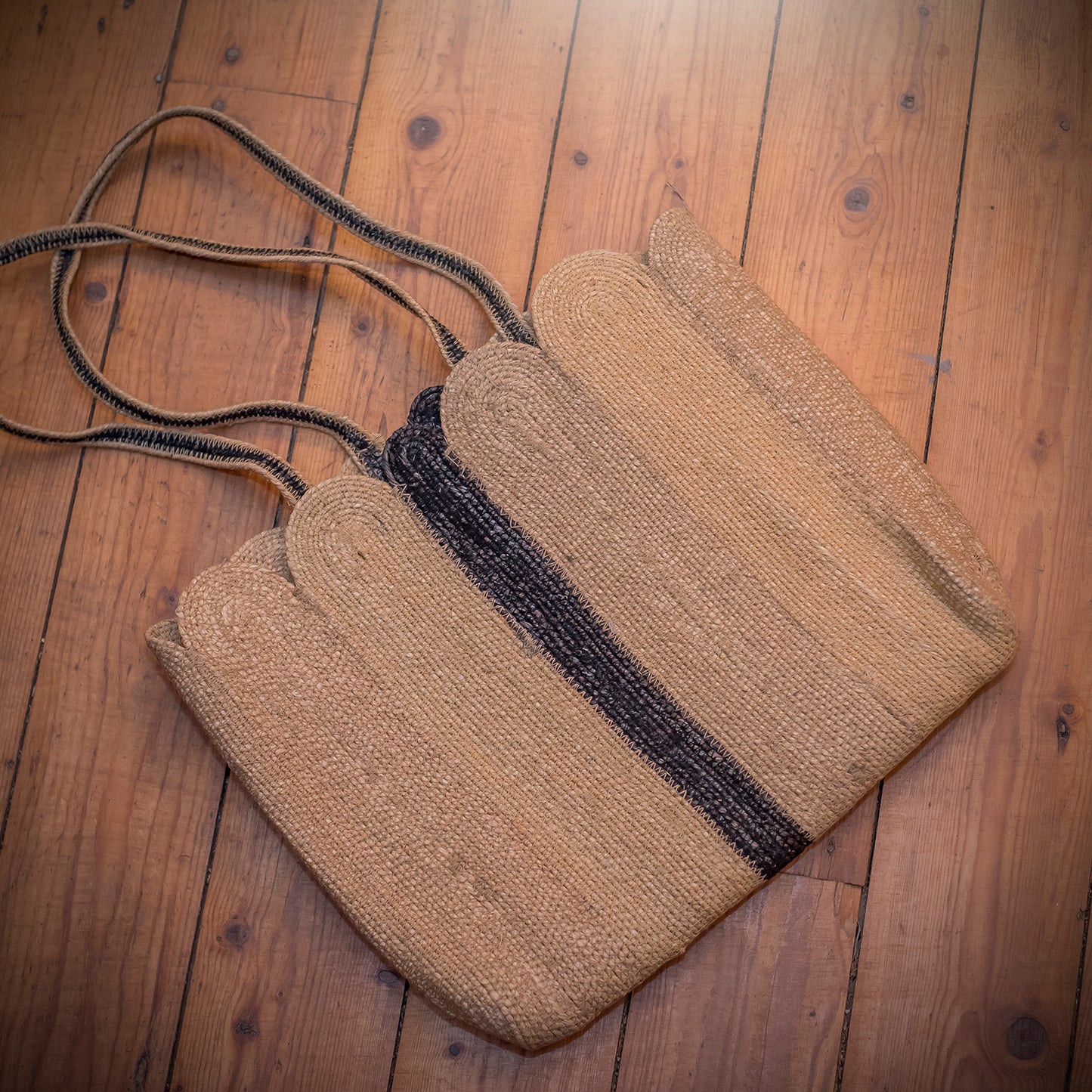 Scallop Top Jute Bag With Black Stripe
