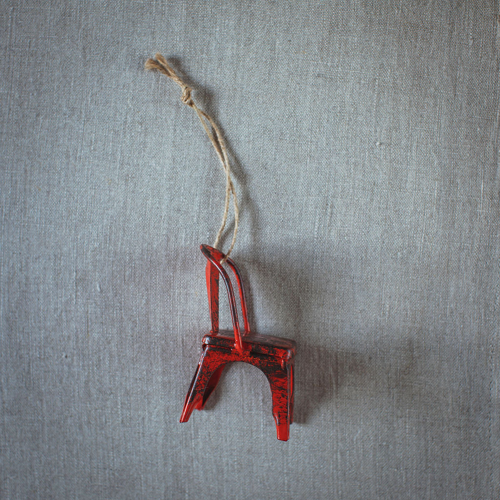 Metal Iconic Chair Decoration
