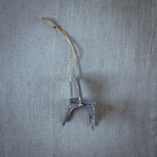 Metal Iconic Chair Decoration